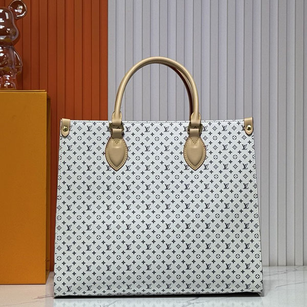 Bolso Louis Vuitton OnTheGo K5Z8QM