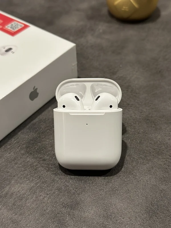 Apple AirPods 2 F4T9M8